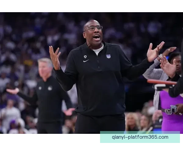 迈克布朗赞雷霆小动作与表演技巧精湛 38次罚球判罚是否公正